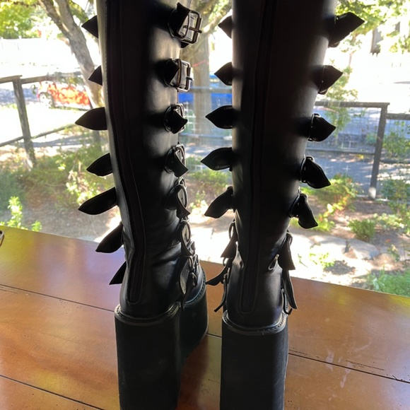 Black knee high boots with silver buckles - Picture 3 of 3